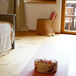 Eleven Apartment *